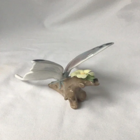 Lladro figurine 6703 - From Nature’s Palette